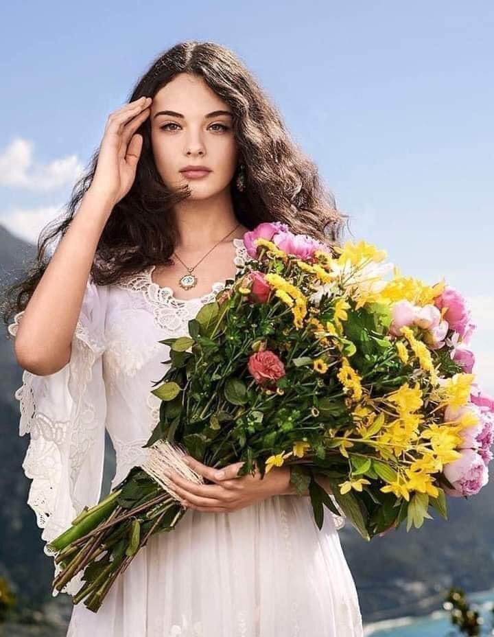 En3DJE_XIAALMfX