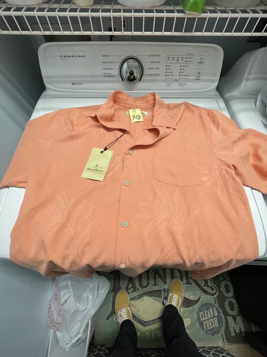 alexgacek_'s tweet image. This Tommy Bahama shirt was $105, at the thrift store for $15. I saw it last time and waited, was 50% off today. LFG #thisishowiwin