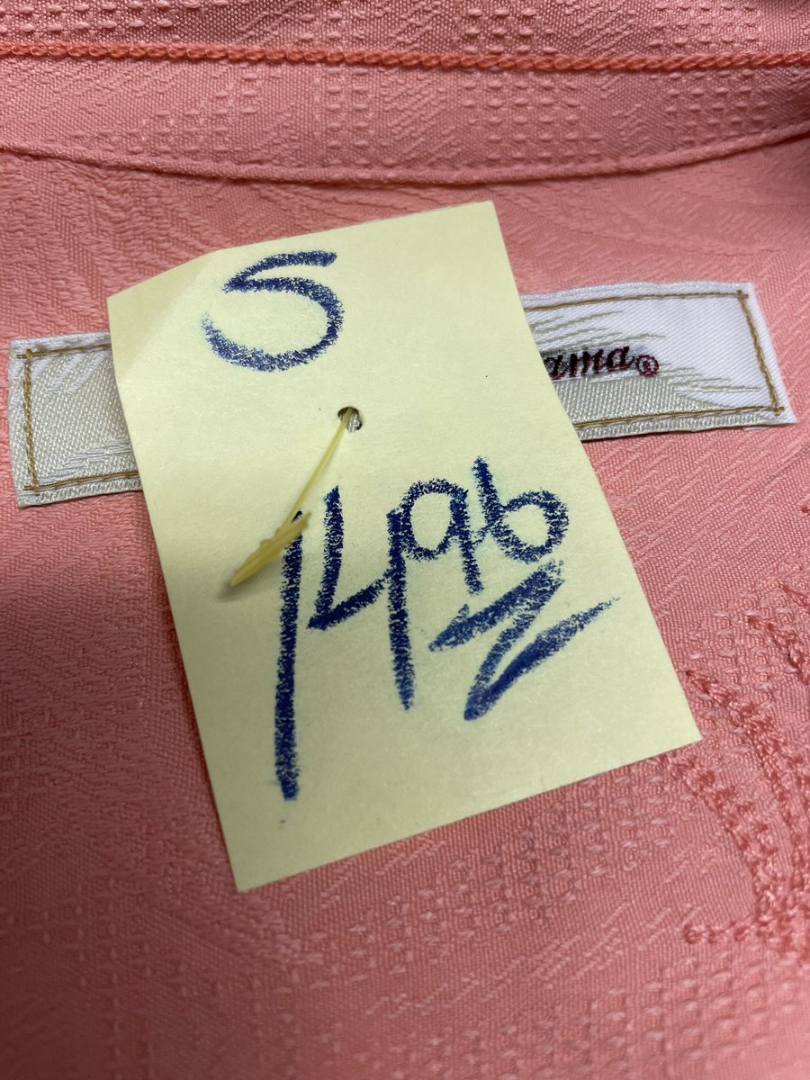 alexgacek_'s tweet image. This Tommy Bahama shirt was $105, at the thrift store for $15. I saw it last time and waited, was 50% off today. LFG #thisishowiwin