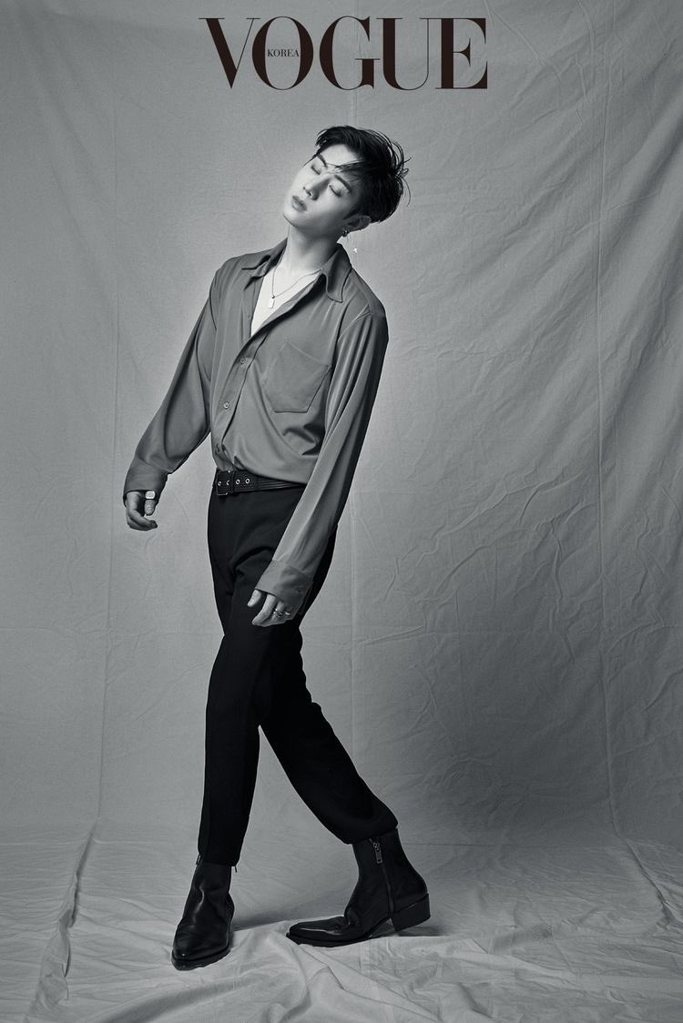 Thread of Mark in low cut/chest out shirts.  #GOT7    @GOT7Official