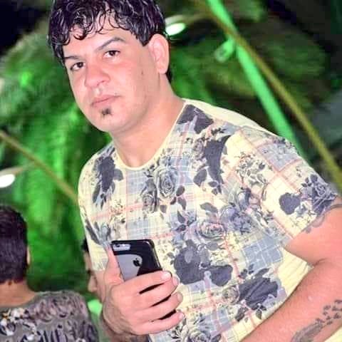 ah_hashd's tweet photo. علي كريم شمخي الوائلي صاحب البدلة العسكرية
علاء الزيرجاوي
هولاء ضمن الأشخاص اللذين اقتحموا الساحة مع أمجد ابن ام حيدر معروف في مدينة الصدر التابعة للناصرية بإتفاق سابق منذ ليلة أمس حتى إقالة قائد الشرطة كانت مجهزه من حميد الغزي
وسأبقى أكشف كل الأسماء حال وصولها
#الناصرية_تقمع https://t.co/RdSX9yMbWT