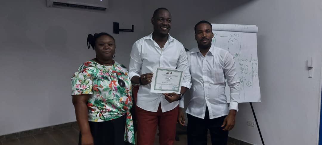Dro_JpC's tweet photo. Le fruit et la passion du travail🙏🏾
#UGP_MSPP_PEPFAR
#PNL
#CHARESS
#ONUSIDA https://t.co/UQzmeEY07m
