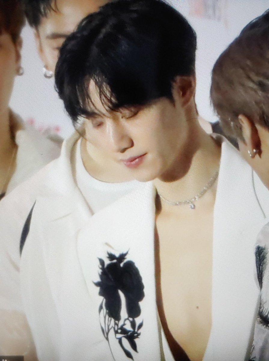 Thread of Mark in low cut/chest out shirts.  #GOT7    @GOT7Official