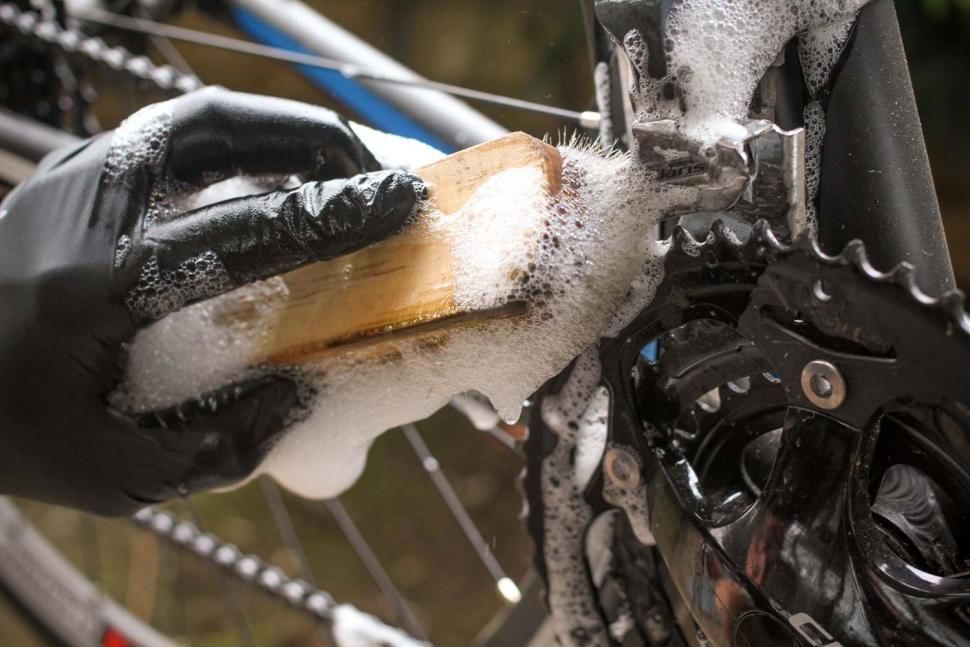 10 easy steps to clean and lube your bike's chain — it's a dirty job but someone's gotta do it
#cycling
buff.ly/2S2PsB7