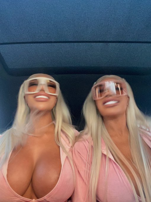 Twin barbs 👸🏽👸🏽 https://t.co/z1TzSaBSPD