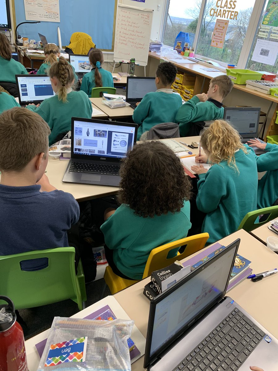 EagleyY6's tweet photo. Working collaboratively on @Google slides to produce presentations based on conflicts through the ages. #Teamwork #learningLens https://t.co/kL1n7K795f