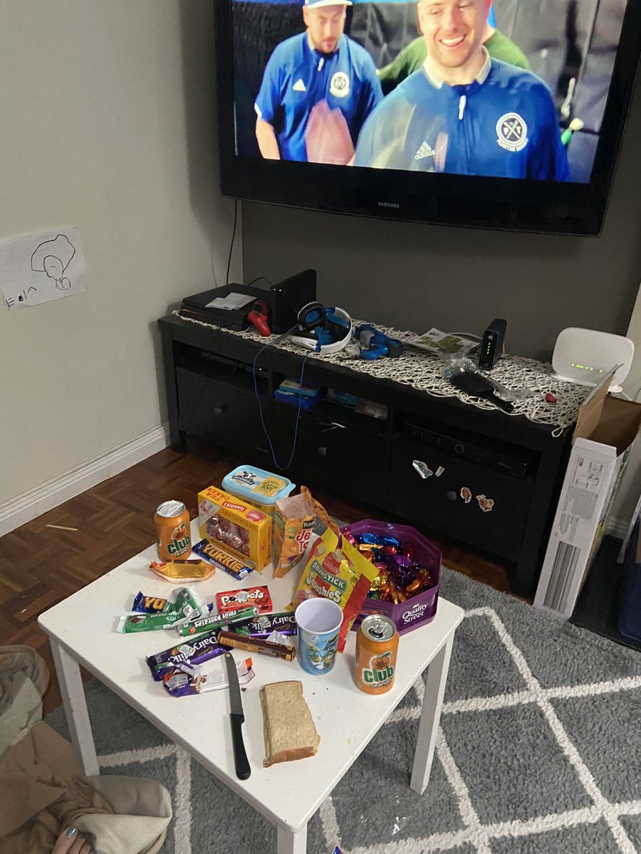 ClifforddDavid's tweet photo. All set up for the Toy Show !! Kids and Irish treats at 8am might not be a good idea #LateLateToyShow https://t.co/25sJT1HWC1