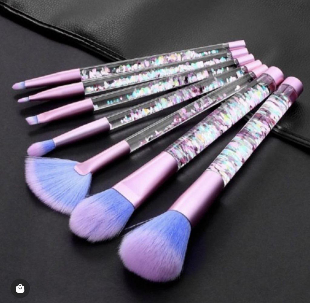 ShimmerMeCo's tweet photo. $10 MAKEUP BRUSH SETS Shop https://t.co/tM15cdY37b 🛍

•
  #Makeup #MUA #MakeupAddict  #MakeUpTutorial #GirlBoss #BodyButter #Lashvendor  #SkinCareRoutines     #BlackOwnedBusiness #CrueltyFree  #lashaddict #lashextensions #ShopShimmerMe #Cosmetics #Lashes https://t.co/1If9UCeeEA