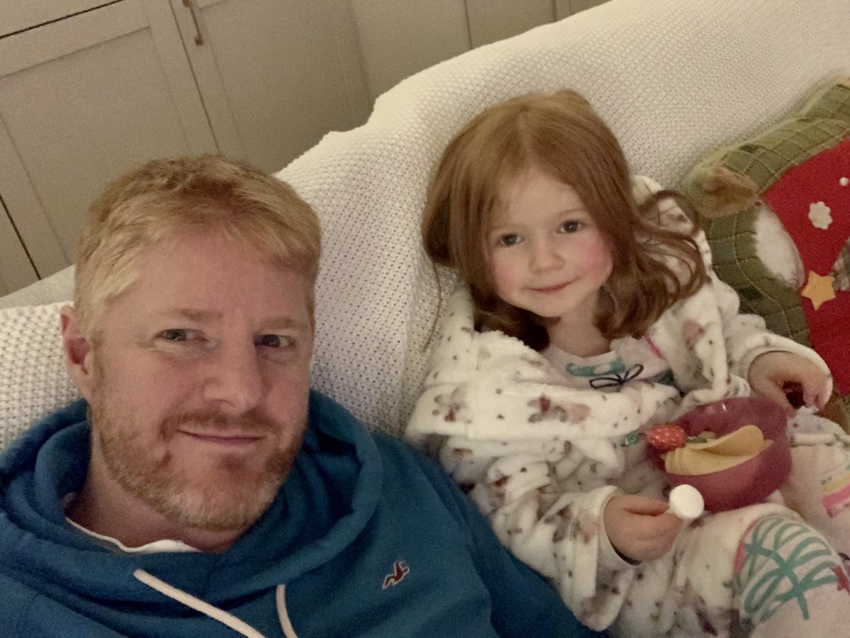 timbowhelan's tweet photo. Olivia still awake for her very first toy show, she’s says she’s four now so she can stay up for the whole show! #latelatetoyshow https://t.co/7cK0sDNQ9A