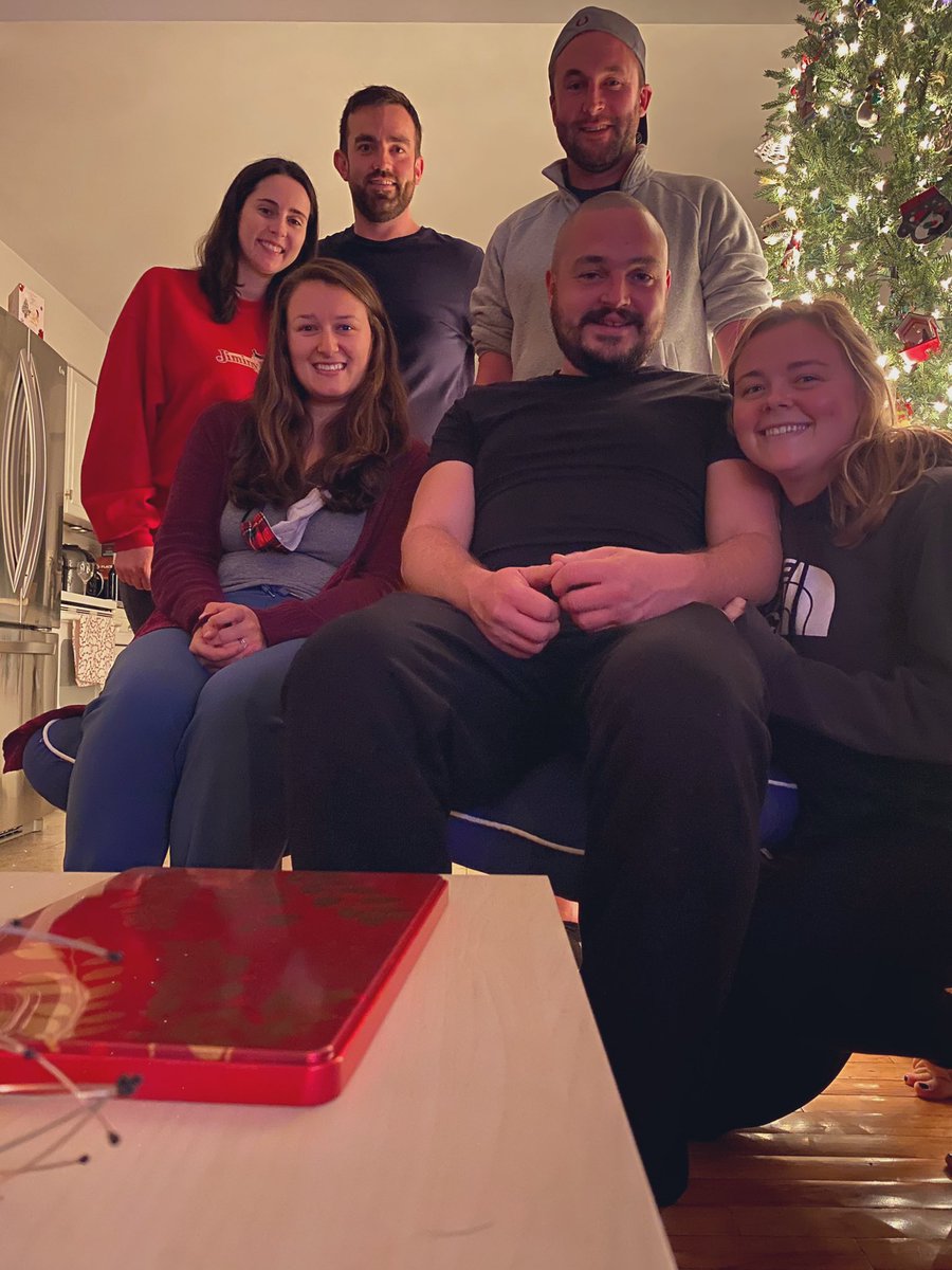 kerrbear512's tweet photo. Watching from The Hamptons, New York! Anna, Kelly, Oscar, Peter, Shane, and Kerry #latelatetoyshow https://t.co/eNwMBS6opU