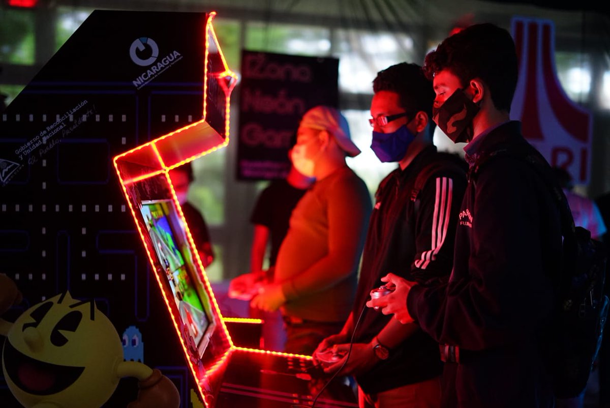 Hackathonica's tweet photo. #HackathonNicaragua | Vení y disfruta de la Zona Gamer🕹con tus amigos, este 27 y 28 de Noviembre en el Centro de Convenciones Olof Palme. 

¡Totalmente Gratis! 🎊🎊 https://t.co/sH3wChi0Hd