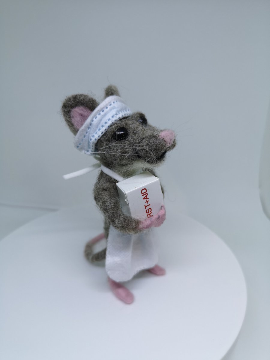 SarahWeightman2's tweet photo. Excited to share the latest addition to my #etsy shop: Needle Felt Mouse - Nurse https://t.co/MytOn83uD9 #grey #birthday #christmas #white #gift #engagementringbox #wool #mouse #nurse https://t.co/x7WcVIURcb