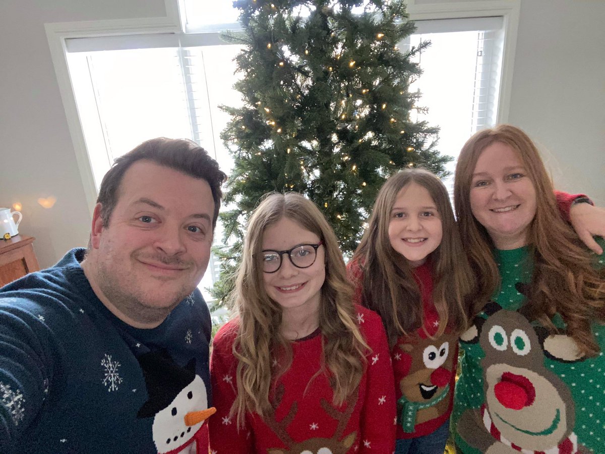 jodi_masson's tweet photo. The tree goes up on the day of the #LateLateToyShow, our tradition since moving back to #Canada. Missing our friends back in #Waterford. Love the #RoaldDahl theme. #CryingAlready. #CovidSucks https://t.co/U6j8Ydzqhz