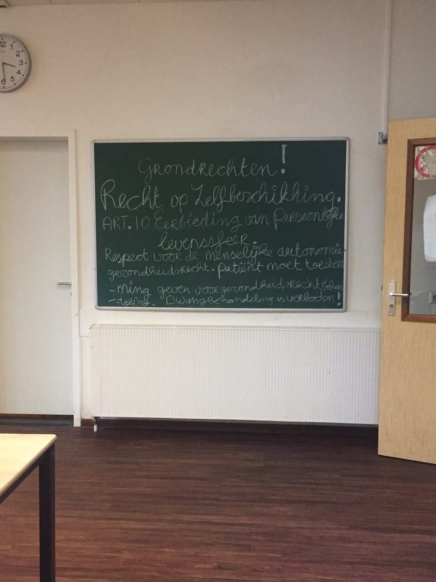 CarolineKoorn's tweet photo. @parool Gesloten kliniek woonkamer opname 2 Poortmolen 121, 2906 RN Capelle aan den IJssel .#dwang #opname #onrecht #dwangmedicatie #vrijheidsberoving #mensenrechtenschending telefoon nummer: 088-3586575 #zorgfraude https://t.co/rHCnTE8ccH