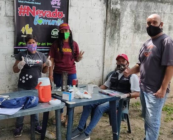 En el sector Las Palmeras del municipio Naguanagua fueron atendidos con consulta, desparasitación y aplicación de vacuna antirrábica 100 caninos y 25 felinos. #Carabobo #MisiónCarabobo