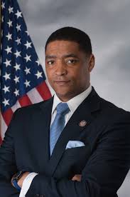 Cedric Richmond is the "Fossil Fuel" guyHe's a Black Rep from New Orleans. I didn't know who he was; now IhimHe received $112k of "FF $" (the #1 industry in LA):$14k (from people who work in FF)$98k (from PACs w/a $5K donation cap)Oh, & he spent 6.7% as much as AOC!