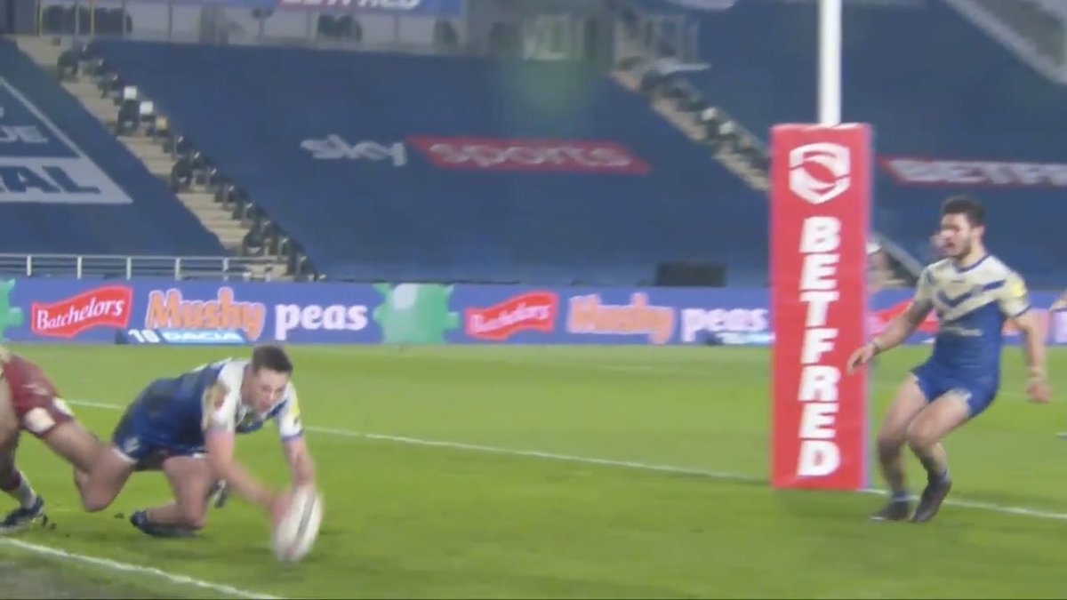 denfazzer's tweet photo. There he is @jackwelsby_ take a bow. #GrandFinalWinner #COYS #WinningTry @SuperLeague https://t.co/3lG8vXtHKi