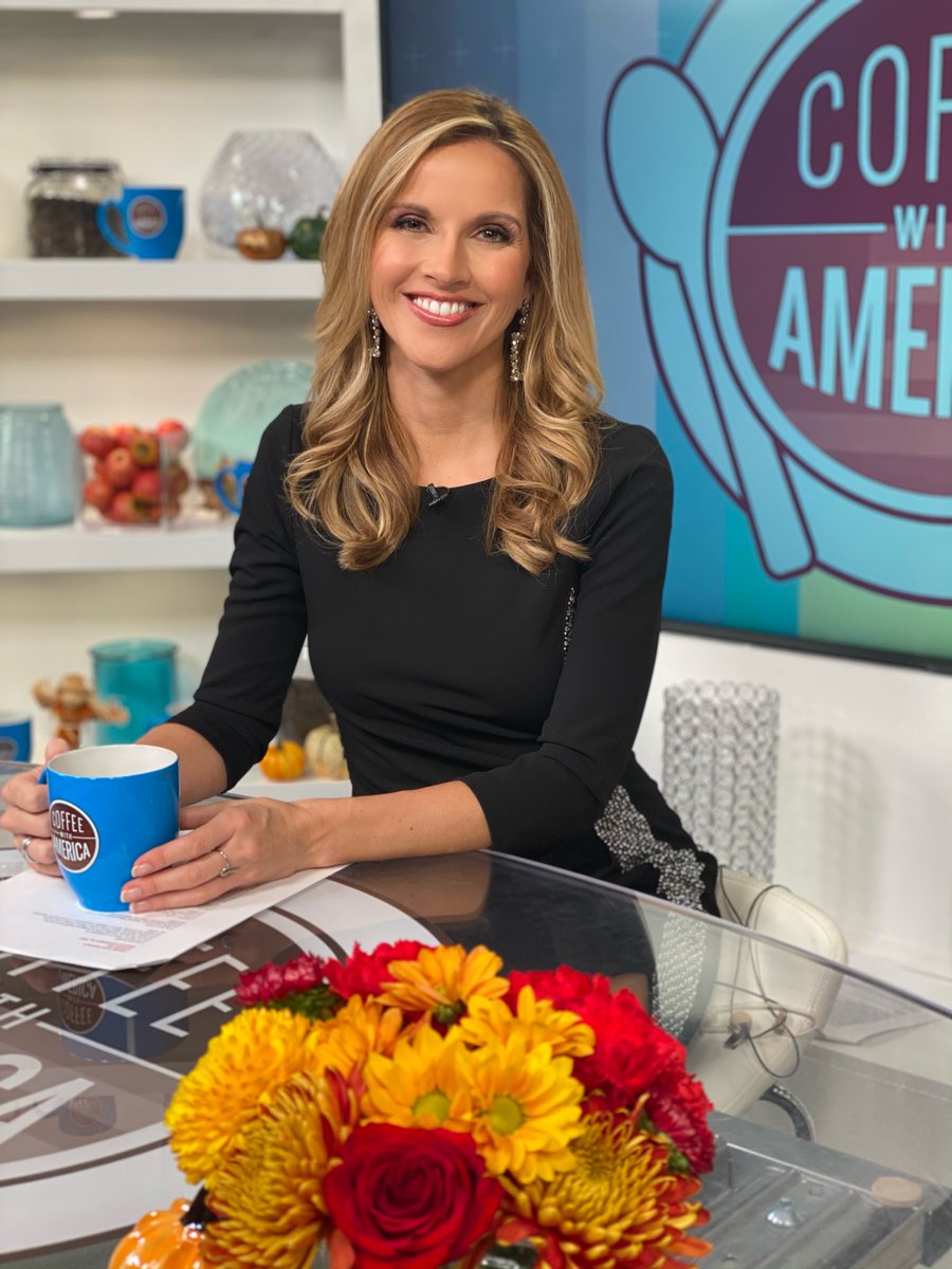 CoffeewAmerica's tweet photo. Ready for the biggest shopping weekend of the year? Join @sasharionda as she gives you gift ideas for everyone on your list. https://t.co/xU8Qa8UFJm
