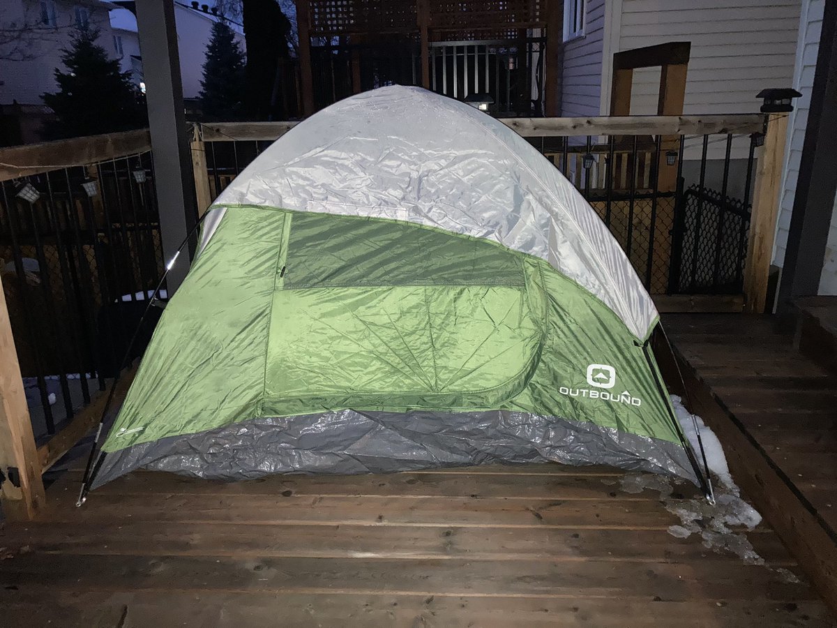 Tent is up! Prepping for #stayupottawa tonight raising funds to support young people accessing <a href="/ysb_bsj/">Youth Services Bureau</a> shelters &amp; support. Every youth deserves to be seen...heard...and housed!
