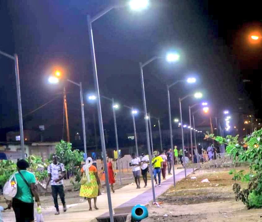 Chroniques225's tweet photo. • Aménagement d'une promenade avec des espaces verts à la #SICOGI 2, dans la commune de #Koumassi.
(@Cissebacongo18) https://t.co/a6Sk9VsILC