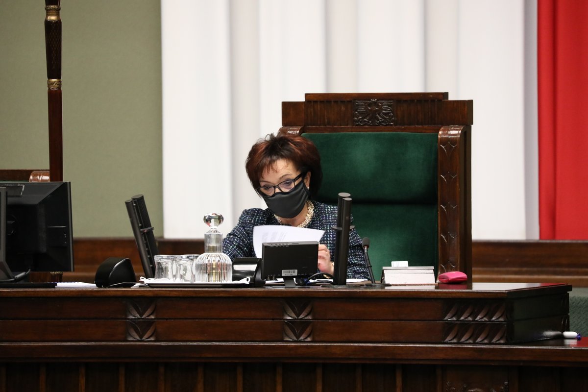 ℹ️ Zakończył się trzeci dzień 21. posiedzenia #Sejm.u
🗓️Izba wznowi prace w sobotę 28 listopada. Początek obrad zaplanowano na godzinę 13:00.
📸Fotogaleria 👉https://t.co/wbR3gZ32UM https://t.co/ePBe81zj3m