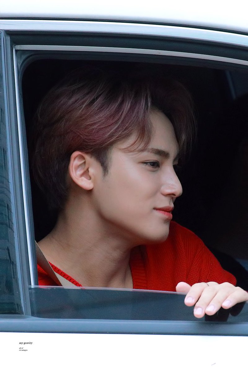 some pics of mingyu in the car a thread:
