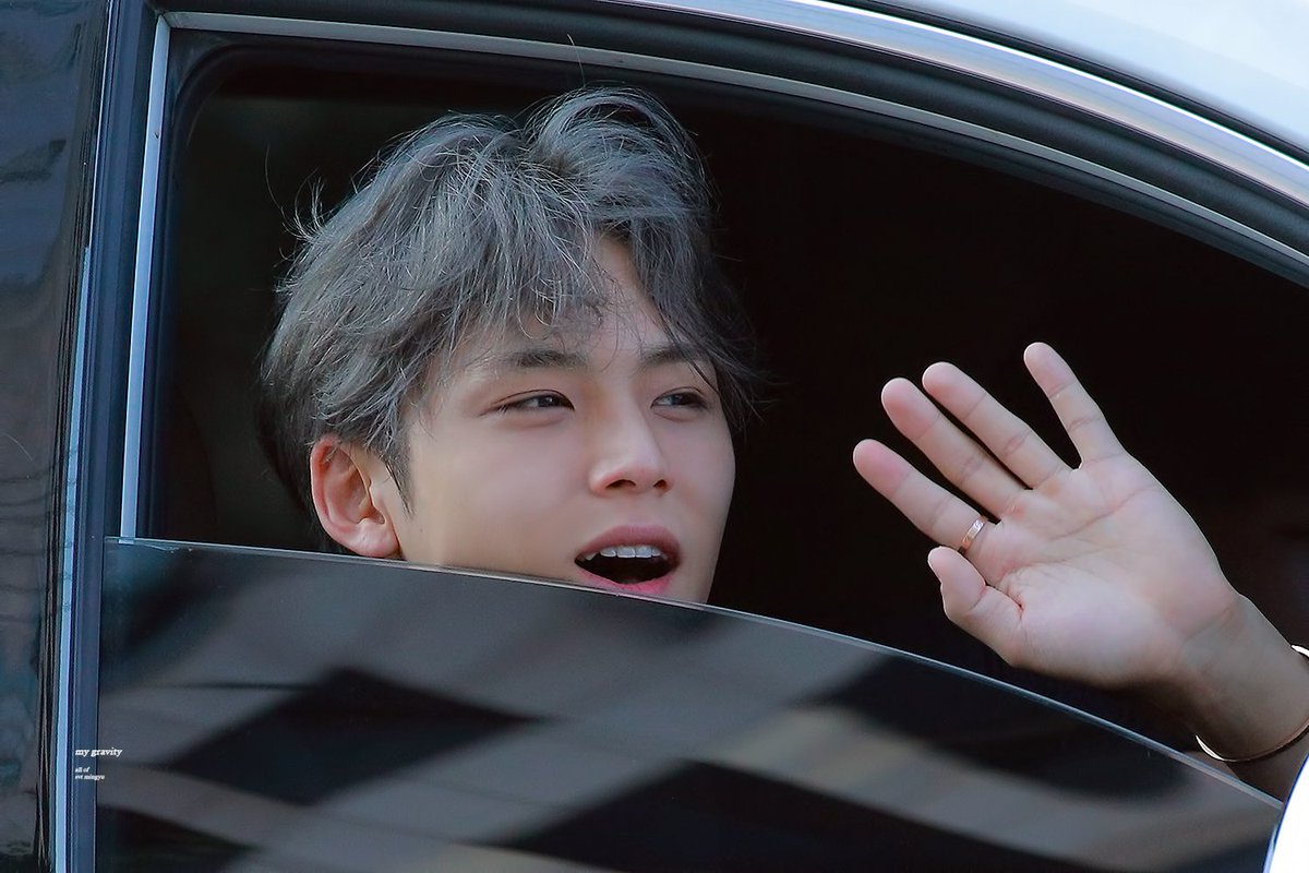 some pics of mingyu in the car a thread: