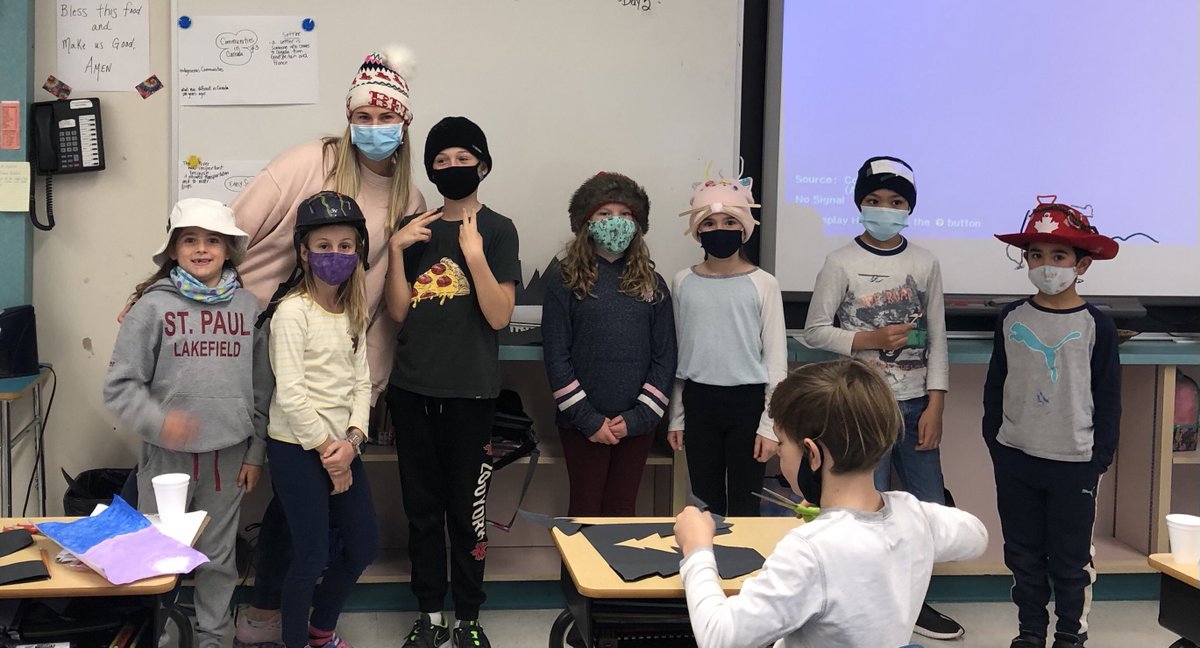 GemmitiFolz's tweet photo. Fun times with many showing showing school spirit for Crazy Hat Day @StPaul_LKFD. Thanks for your leadership student council. #pvncfun #studentcouncil #stpaullkfd https://t.co/tivEYkeeRR