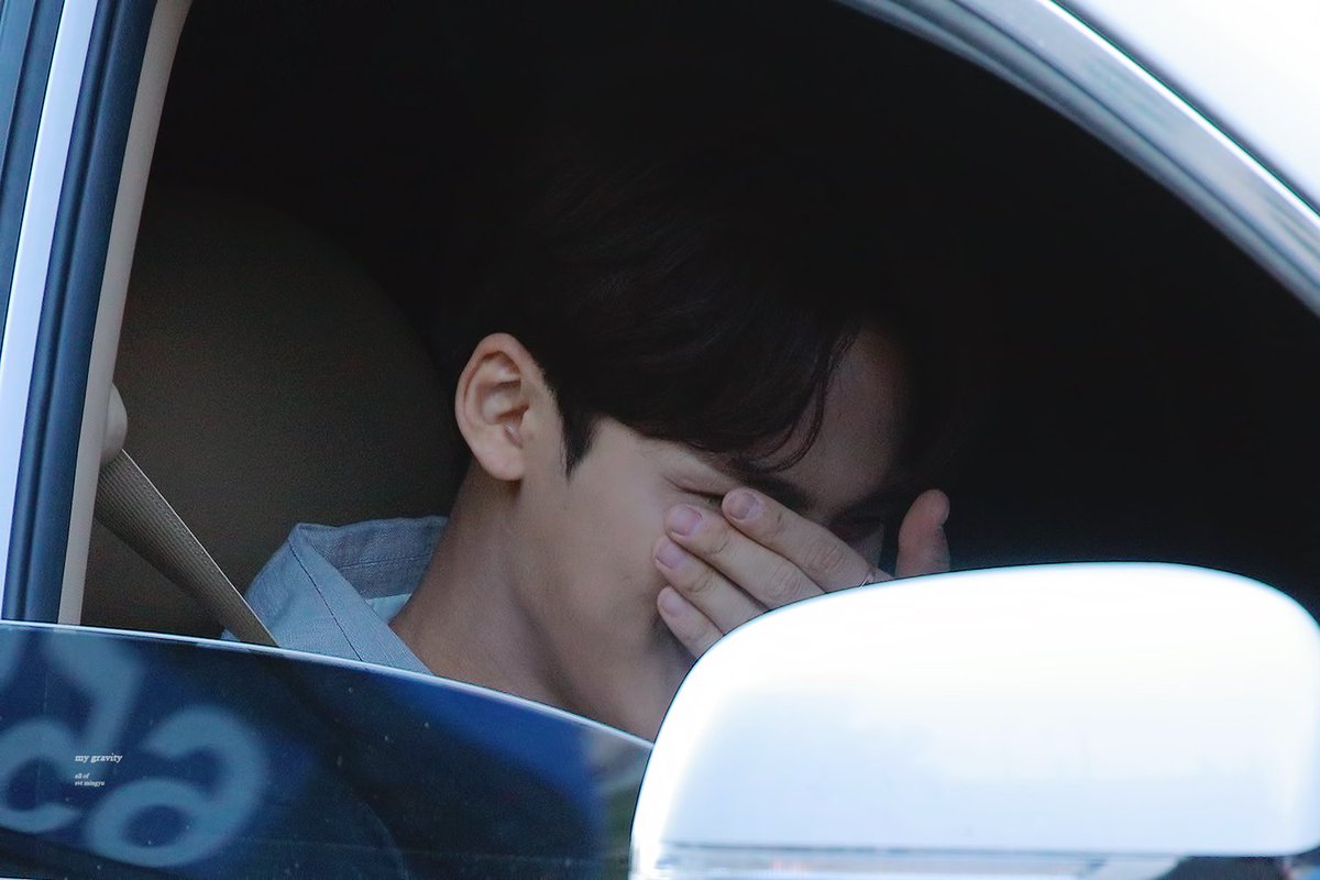 some pics of mingyu in the car a thread: