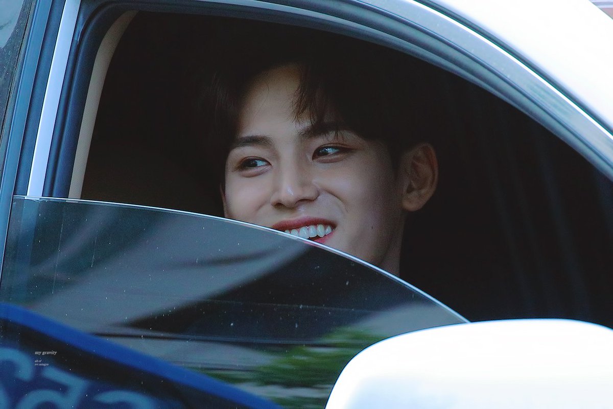 some pics of mingyu in the car a thread: