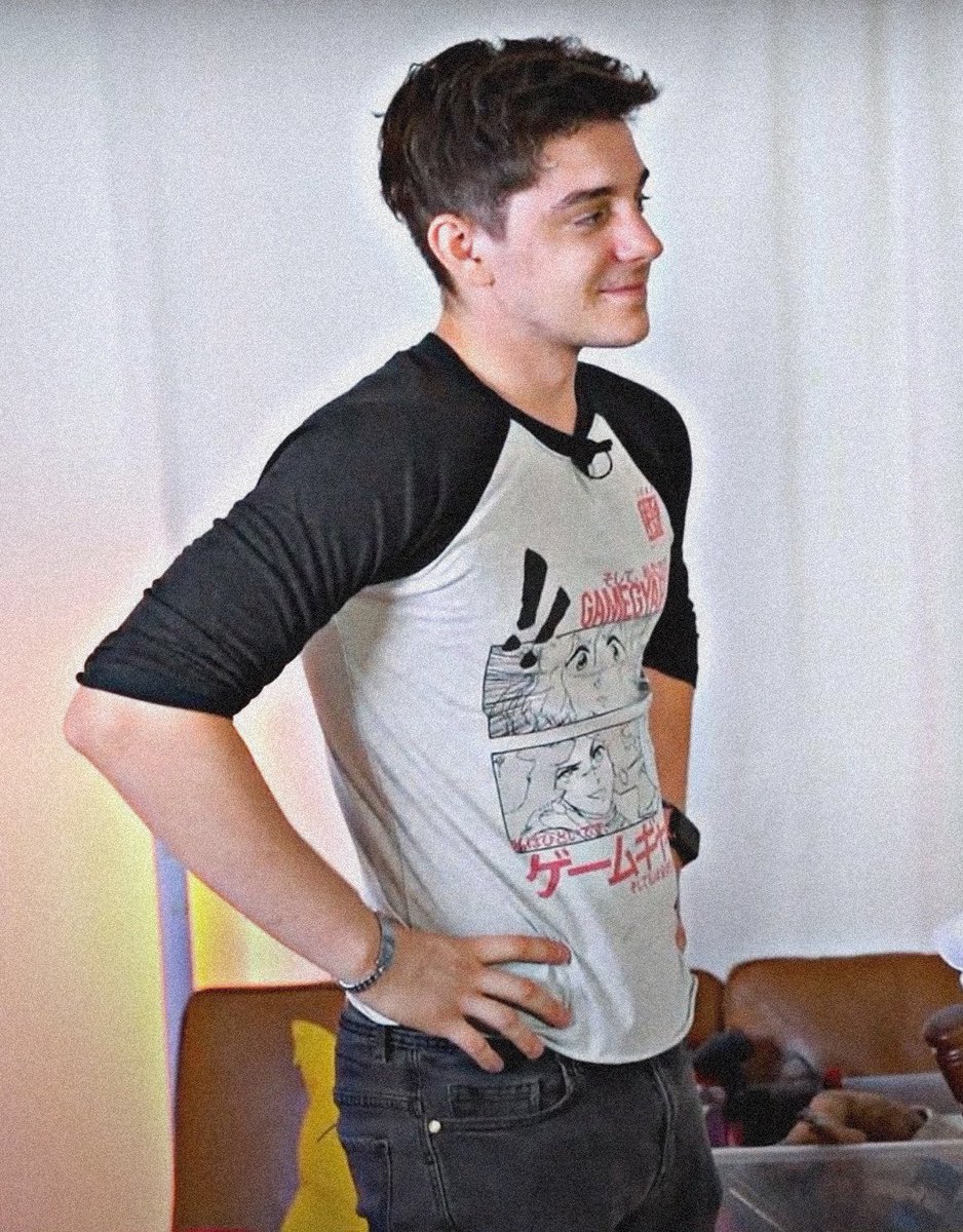 Here’s a small thread of Ethan incase you need a smile today!