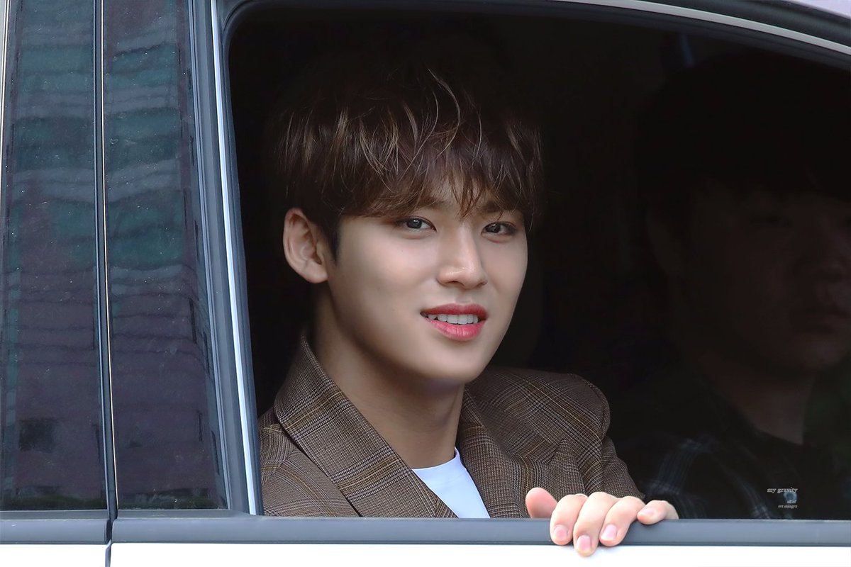 some pics of mingyu in the car a thread: