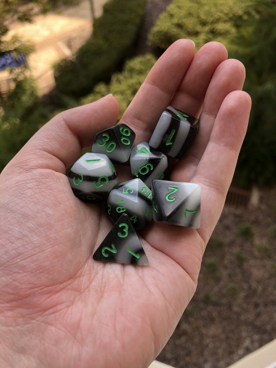 e____vee's tweet photo. @travismcelroy i make dnd dice!! currently in the middle of restocking but my instagram handle is desmodus.rotundusshop and the link to my etsy is there! ✨🦇✨ https://t.co/OjbvQA4one