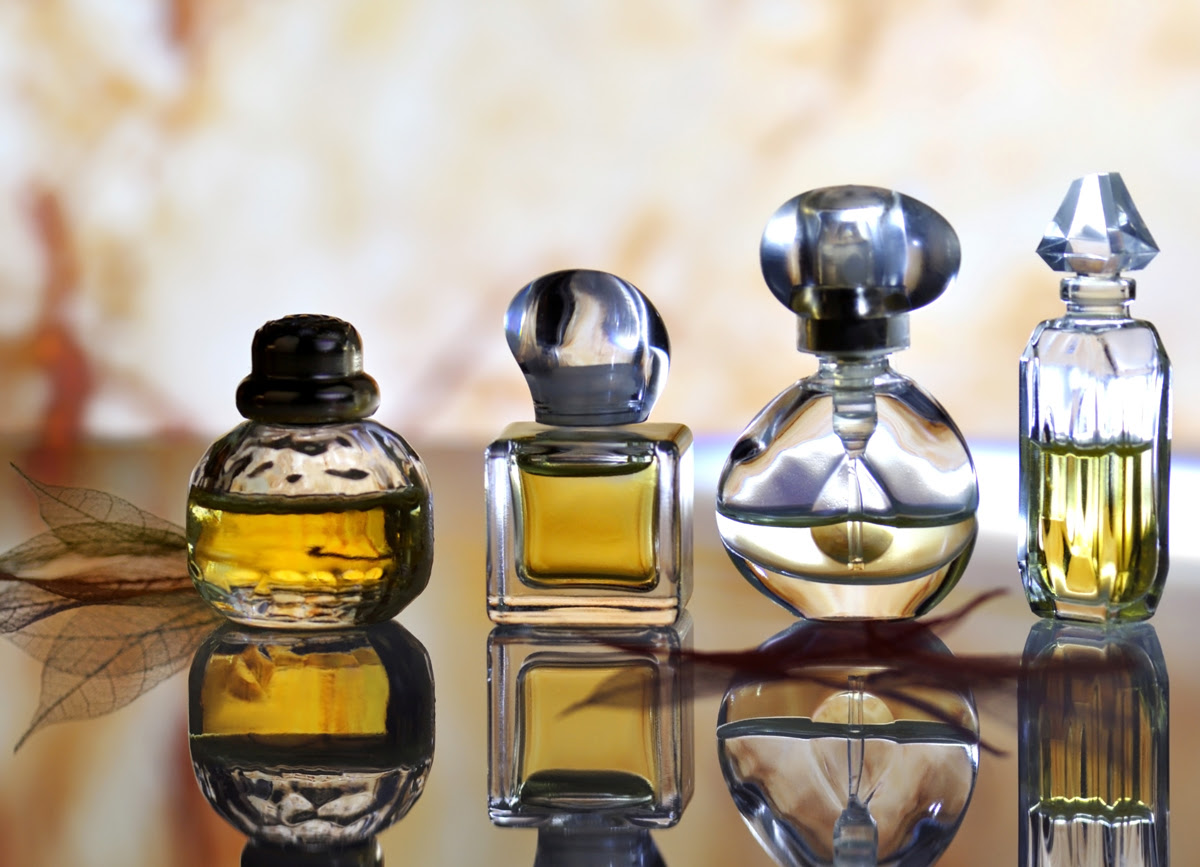 brownclubny's tweet image. Fragrance speaks to our most primal sense.  Whether a memory of a childhood or special moment, fragrance has the power to evoke emotions. Our panel of industry leaders hopes to discuss these topics and more! Wed, Dec. 2 at 7:00pm via Zoom bit.ly/Fragrance_BCNY #BCNY @IFF