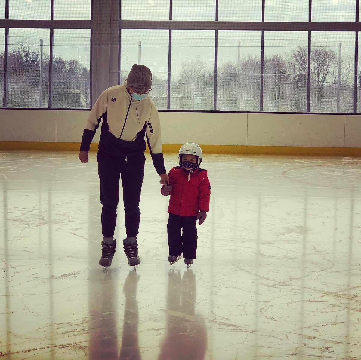 WarriorIceArena's tweet photo. We had an awesome time at our parent child pop-up programs today!!
#warrioricearena #skatewheretheprosskate #practicelikethepros #hockey #skating #bostonhockey #famliyfun #bostonactivities #bostonbruins #bostonpridehockey #nwhl #youthhockey #hockeycamps https://t.co/gqmpSPnCZ1