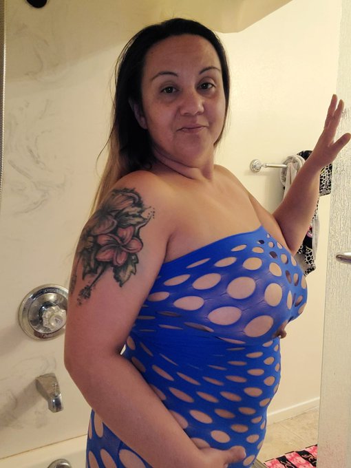 NEW PIX UP ON ONLYFANS AND PORNHUB https://t.co/PDYtNeWOVA