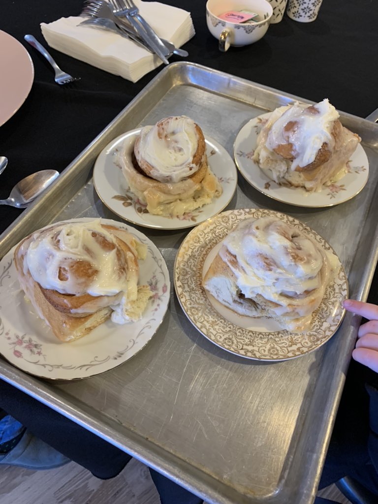 ngcitycafe's tweet photo. We had a blast visiting Master’s Hand today and visiting with Susie! We did a live video with her that we’ll tweet out in a minute. Highly recommend visiting if you haven’t!
#caferoadtrip #tekamah #newmangrove #nebraska #mastershand #shopsmall #worldsbestcinnamonrolls https://t.co/NElyPvl9JS