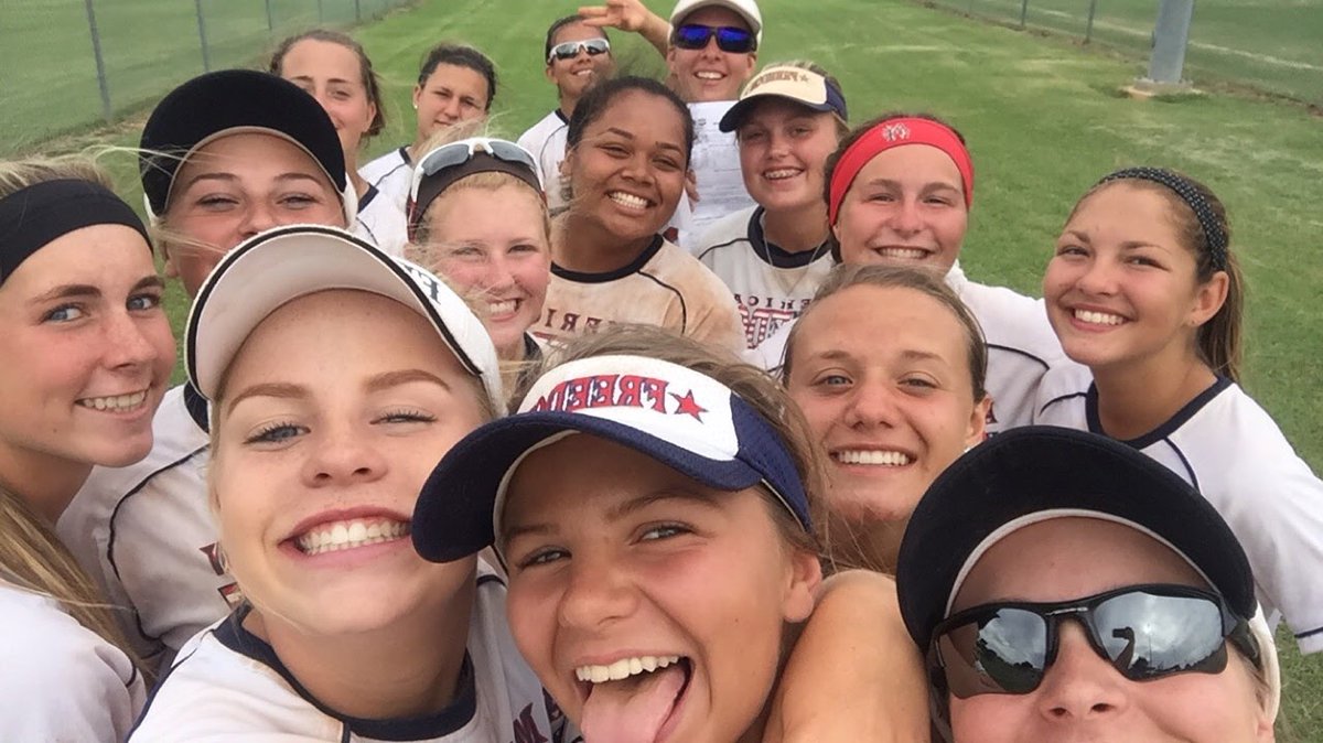 AMNTX18u's tweet photo. #AFGoldNTXFamily join me in wishing a Happy Belated Birthday to #2016AFAlumni Karlie Pepper (Cluff) Aka Hot Sauce @KarlieCluff https://t.co/9ZwCwEbWHJ