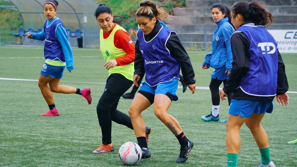 ¡Con todo el ánimo y alegría del mundo! 😁

La última práctica de nuestras #HijasDelTemporal, antes del duelo de mañana ante Audax, fue una actividad lúdica en conjunto, a modo de entregar un momento de esparcimiento y unión.

¡Con todo mañana, Chiquillas! 👏

#VamosPuerto 🇳🇬