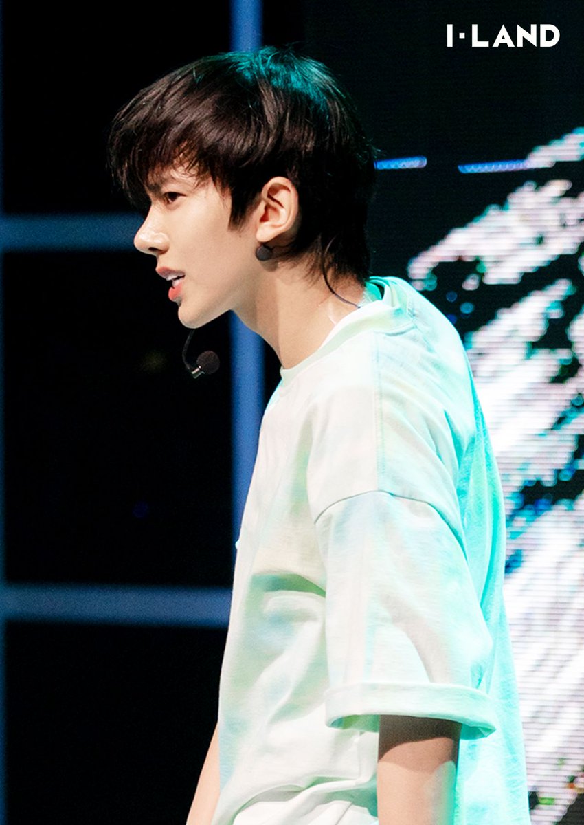 txtpler's tweet photo. @Seongjun_Biased Q t pasa es mío 😾😾😾😾 https://t.co/LkjCqlrbNG