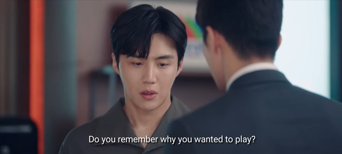 If a VC can barely remember what happen a week ago, I get why  #HanJipyeong did not remember his birthday wish from 15th ago right away. I didn't know that this could be VC's occupational hazard befofe.  #TeamJiPyeong  #StartUp