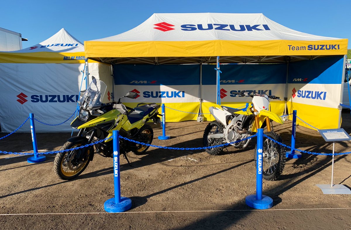 suzukicojpmotor's tweet image. 【全日本モトクロス選手権 第6戦
関東大会 予選 オフロードヴィレッジ】
おはようございます。スズキPRブースオープンしました。ブースではRM-Z450、Vストローム1050XTを展示して皆様のお越しをお待ちしています。お気軽にお立ち寄りください。  #スズキ #全日本MX  #RMZ450 #Vストローム1050XT #OFV