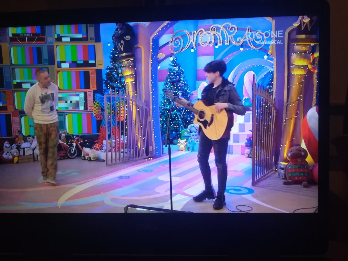 rurooie's tweet photo. On a scale of 1 to Michael how well do you perform under pressure?
#LateLateToyShow https://t.co/QAzkwWr7Qj