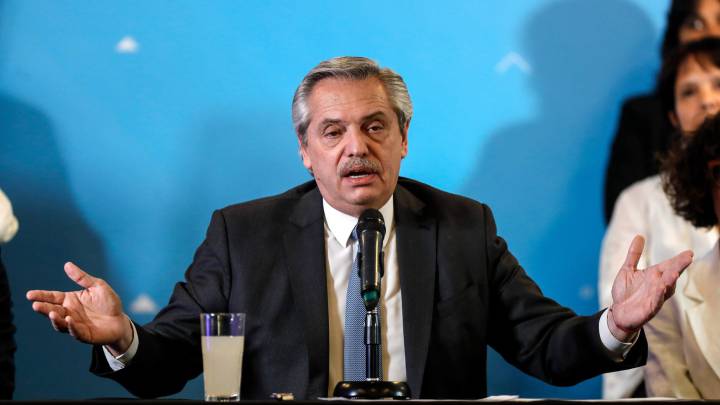 misionesonline's tweet photo. #Politica Alberto Fernandez extendió el distanciamiento social hasta el 20 de diciembre https://t.co/QN0mqXWiQa https://t.co/mJzAB71mY9