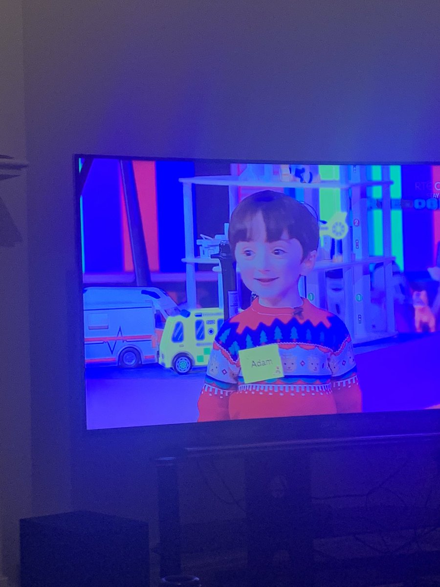 GlowCircle's tweet photo. How gorgeous was Adam?! No one think he should have had a little giveaway ? Sure he saw the Porter a few weeks ago... #justiceforadam #LateLateToyShow https://t.co/5Yc1BEMAVv
