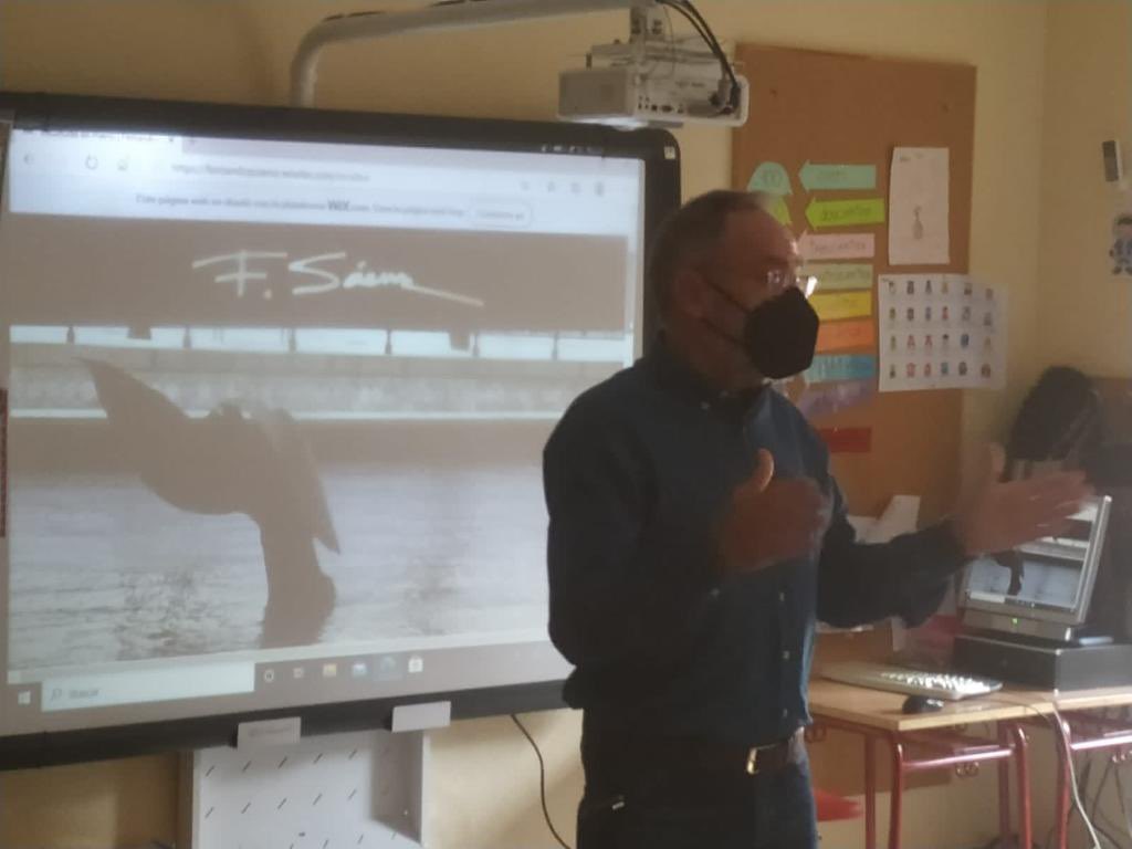 fernandops50's tweet photo. Ayer compartiendo arte en el Colegio Fernando Garrido de Canteras... Difundiendo ánimo a l@s pequeñ@s artistas... Hay que sembrar Cultura... https://t.co/byTiw5SKdv