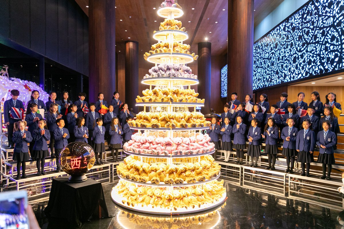 XLIS_China's tweet photo. #XLIS Heal the World #prayforfuture #Christmasiscoming https://t.co/JeKkRbujl3