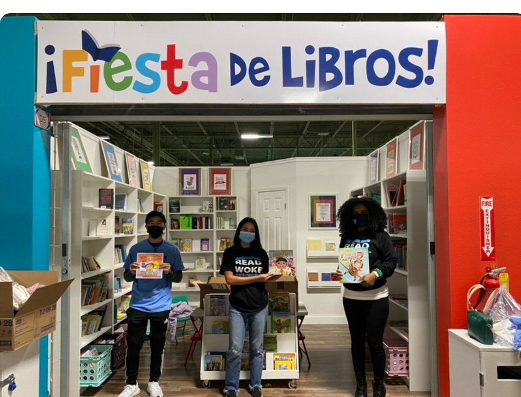 cicelythegreat's tweet photo. We donated over $550 in books to the little free library in @plazalasamerica in Duluth, GA. Thanks to @1010Publishing for providing a discounted rate so that we could ensure the children have high quality FREE bilingual books. Thanks to the MHS #SOSAmbassadors.
#readwoke https://t.co/XgdNSqAX9m
