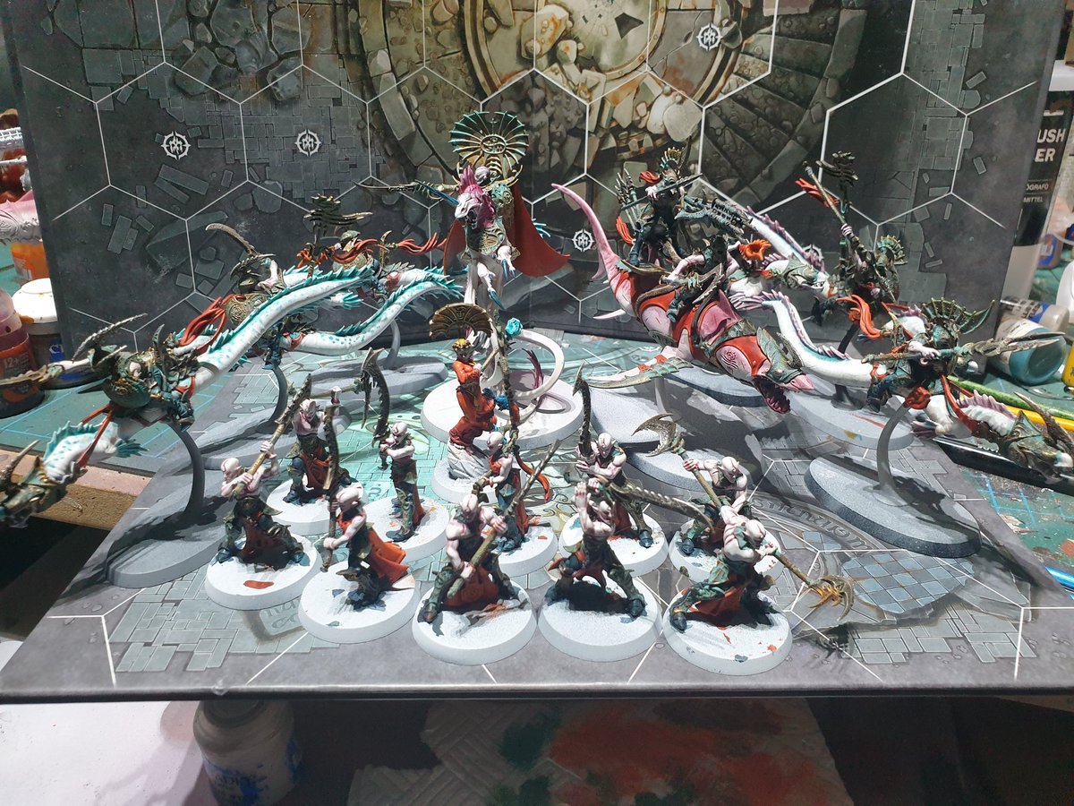 MrLee_Mekshop's tweet photo. Day 9 of my Isolation project
Finished a shark most of Volturnos today gonna try get the last shark done tomorrow I've painted about 1000pts i get that 2nd shark painted
Happy with the colour scheme just need to sort the basing #ageofsigmar #idonethdeepkin #isolationhobby https://t.co/B2IopffRa4