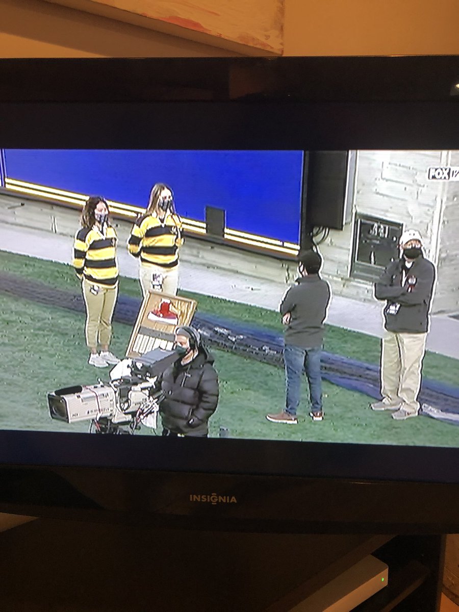 jlythcotthaims's tweet image. WE’RE ABOUT TO GET THE AXE BACK #fearthetree #nerdnation #gostanford